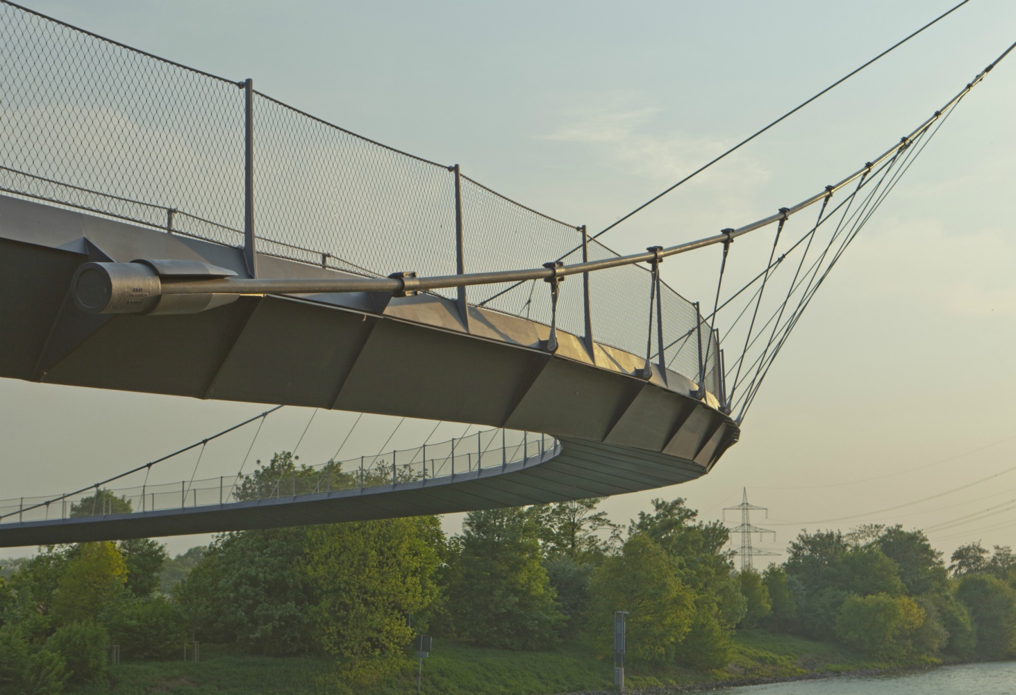 Gelsenkirchen: Grimbergbrücke über Rhein-Herne-Kanal (Schlaich, Bergermann + Partner 2009)